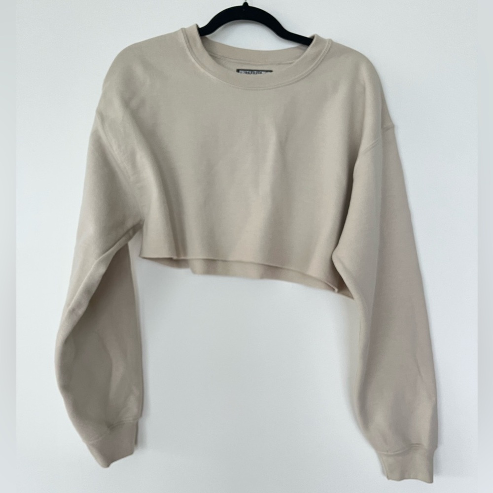 PrettyLittleThing Taupe Cropped Crewneck Sweatshirt